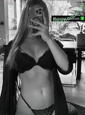 Petra Melissa / juicypeachyfromportugal / umapetra nude photo #0054