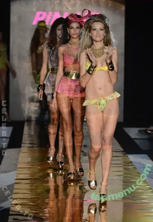 Petra Nemcova / pnemcova nude photo #0152