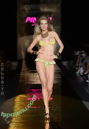 Petra Nemcova / pnemcova nude photo #0157