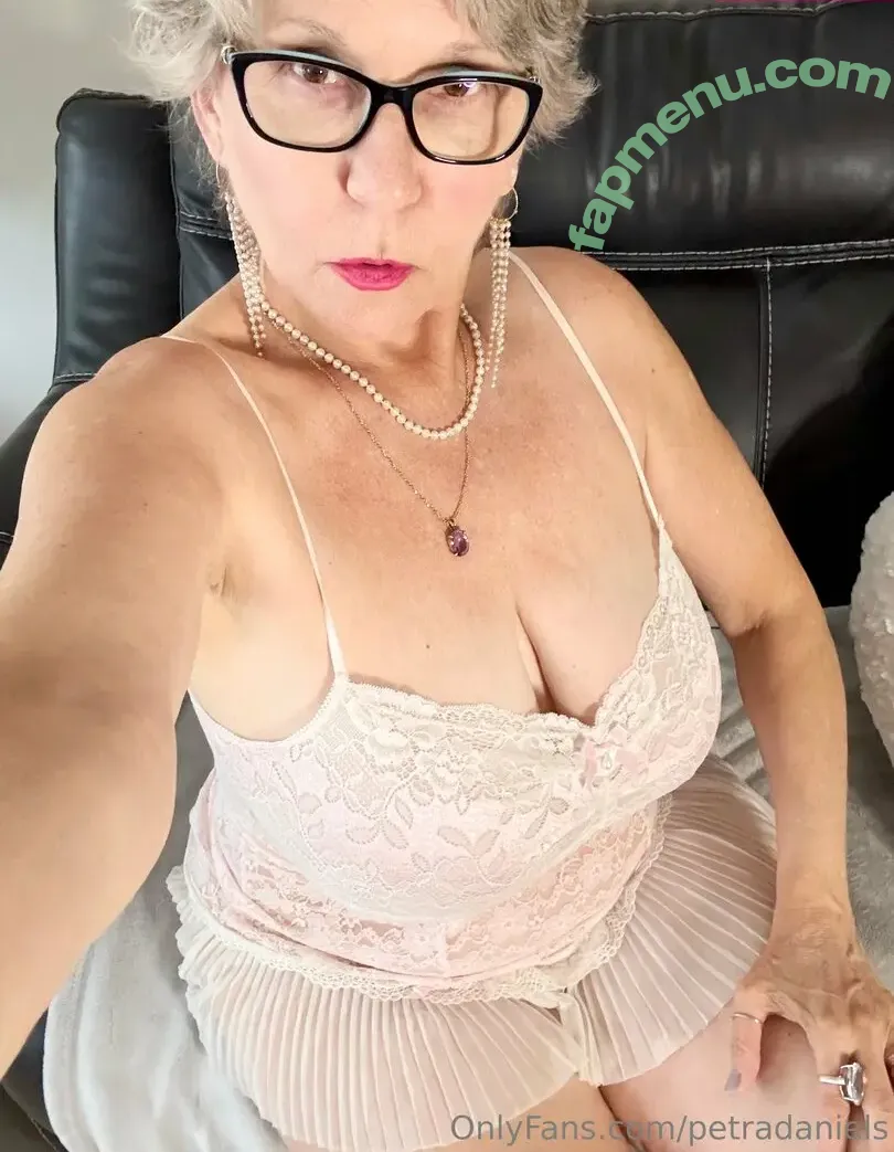 petradaniels nude photo #0105 (classy_petra)
