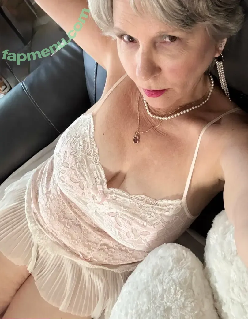petradaniels nude photo #0106 (classy_petra)