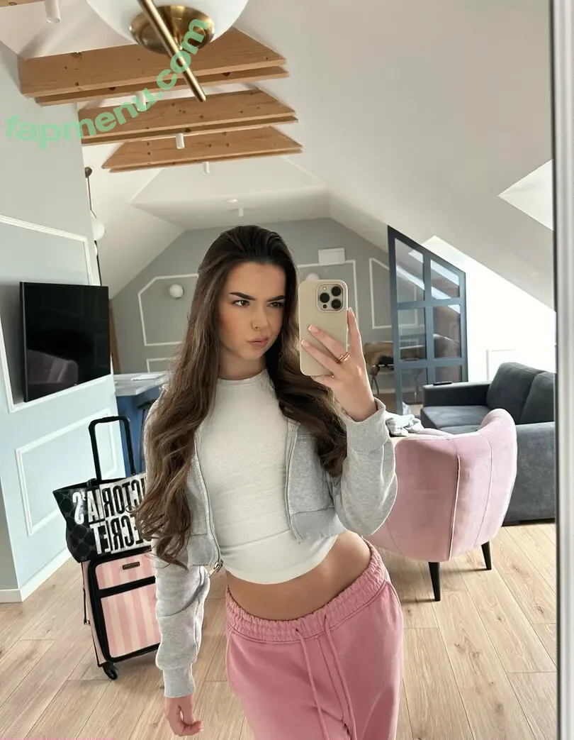 petrakaroshovafree nude photo #0038 (petrakaroshova)