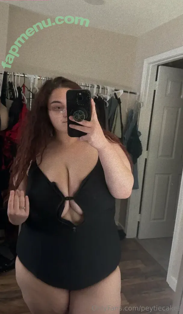 peytiecakes nude photo #0014 (peytiecakes_)