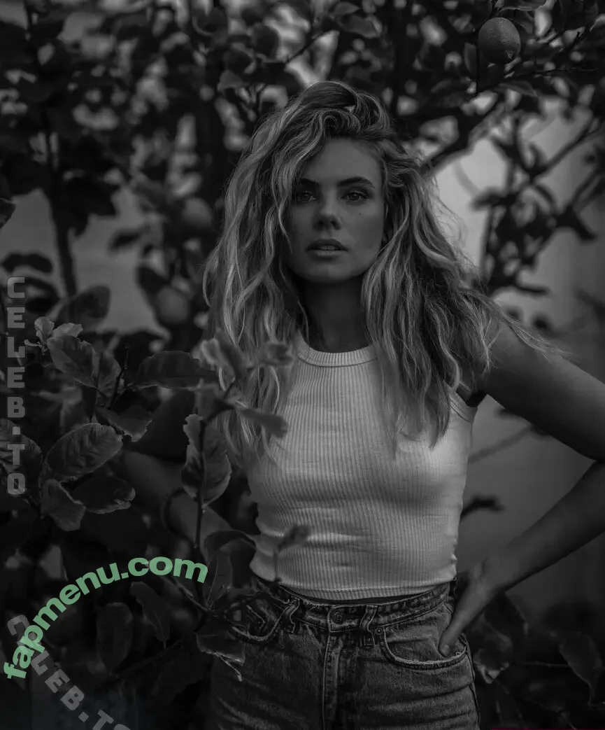 Peyton Cole nude photo #0129 (peytoncolee)