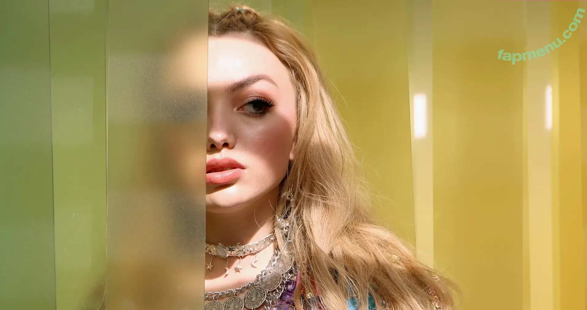 peytonlist nude photo #0003 (peytonlist)