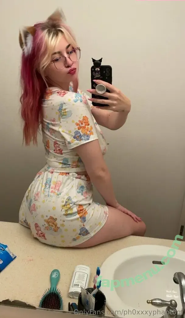 ph0xxxyphant0m nude photo #0021 (ph0xxxyphant0m)