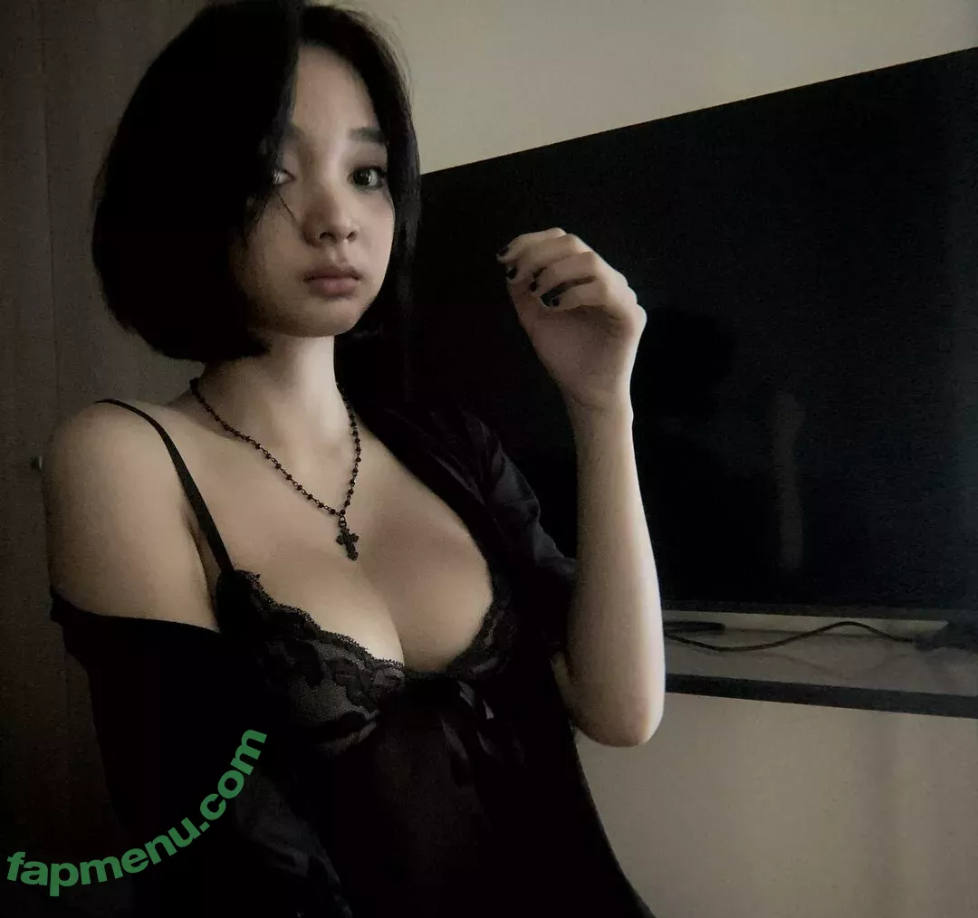 Phanomwan Chaiwayat nude photo #0056 (Phanomwan Fah / frozenyogirl_ / phanomwan_fah)