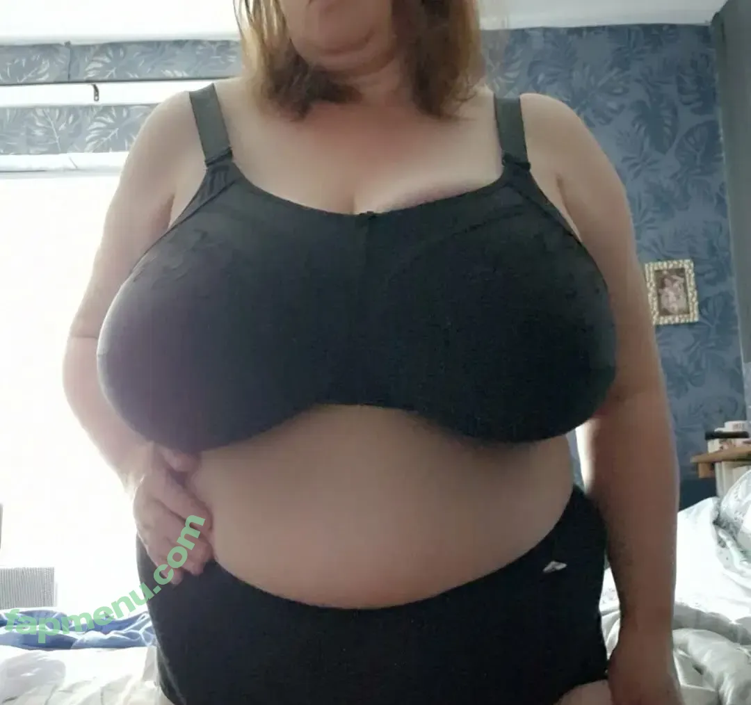 pheobehugeboobs nude photo #0051 (pheobehugeboobs)