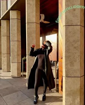 Phi Tran / feetbyphi / missphitran nude photo #0048