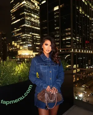 Phi Tran / feetbyphi / missphitran nude photo #0051