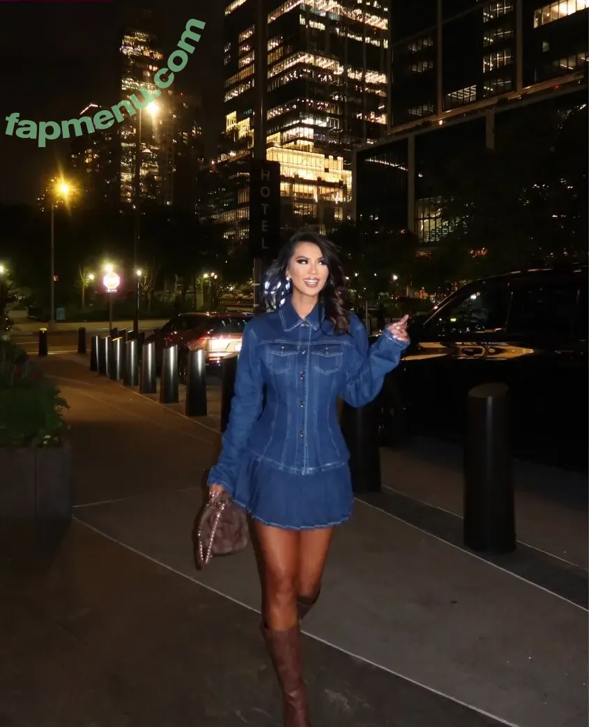 Phi Tran nude photo #0041 (feetbyphi / missphitran)