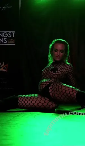 Phillipa Sharples / Phillipa23 nude photo #0163