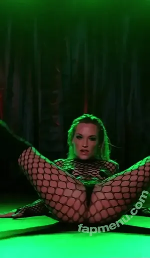 Phillipa Sharples / Phillipa23 nude photo #0173