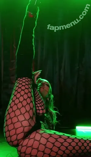 Phillipa Sharples / Phillipa23 nude photo #0181