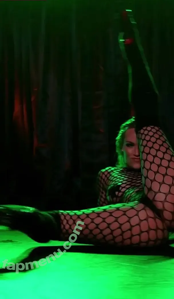 Phillipa Sharples nude photo #0172 (Phillipa23)