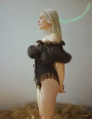 Phoebe Bridgers / phoebebridgers nude photo #0002