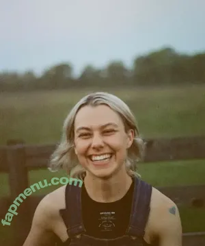 Phoebe Bridgers / phoebebridgers nude photo #0029