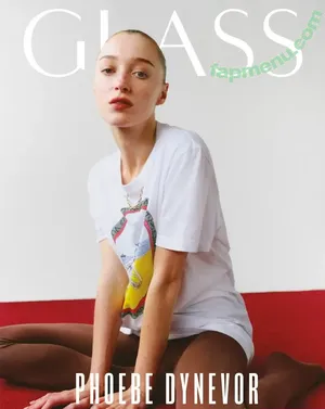 Phoebe Dynevor / phoebedynevor nude photo #0199