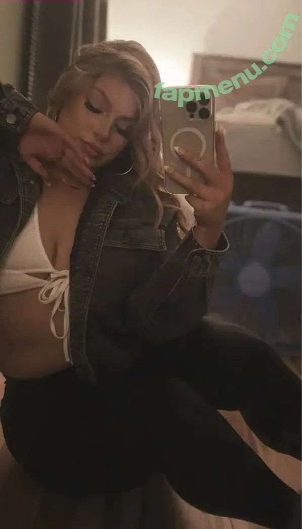 Phoebe Rian nude photo #0003 (hannah._fowler / salty.blonde)