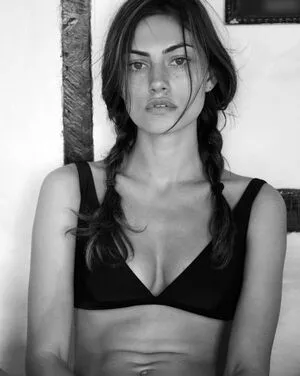 Phoebe Tonkin / phoebejtonkin nude photo #0338