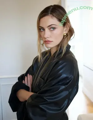 Phoebe Tonkin / phoebejtonkin nude photo #0467