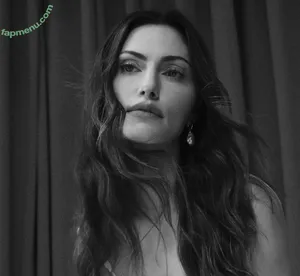 Phoebe Tonkin / phoebejtonkin nude photo #0495