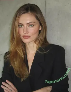 Phoebe Tonkin / phoebejtonkin nude photo #0518