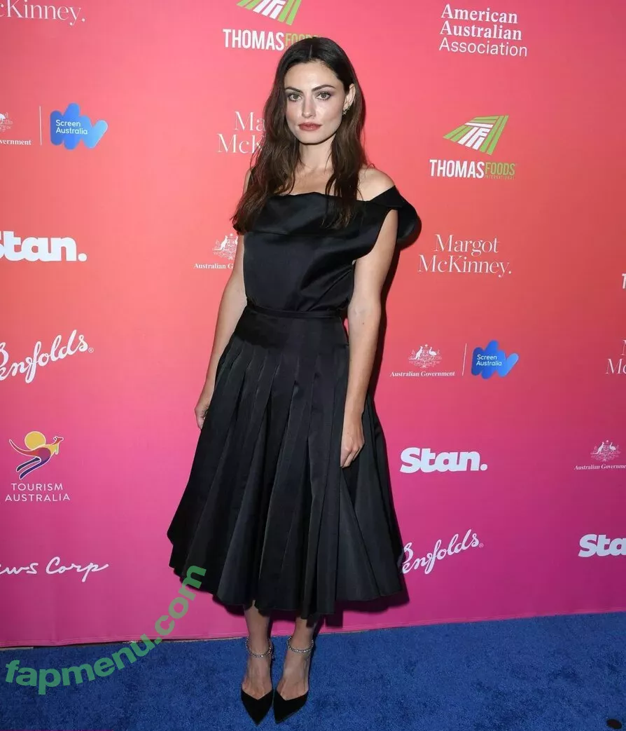 Phoebe Tonkin nude photo #0090 (phoebejtonkin)