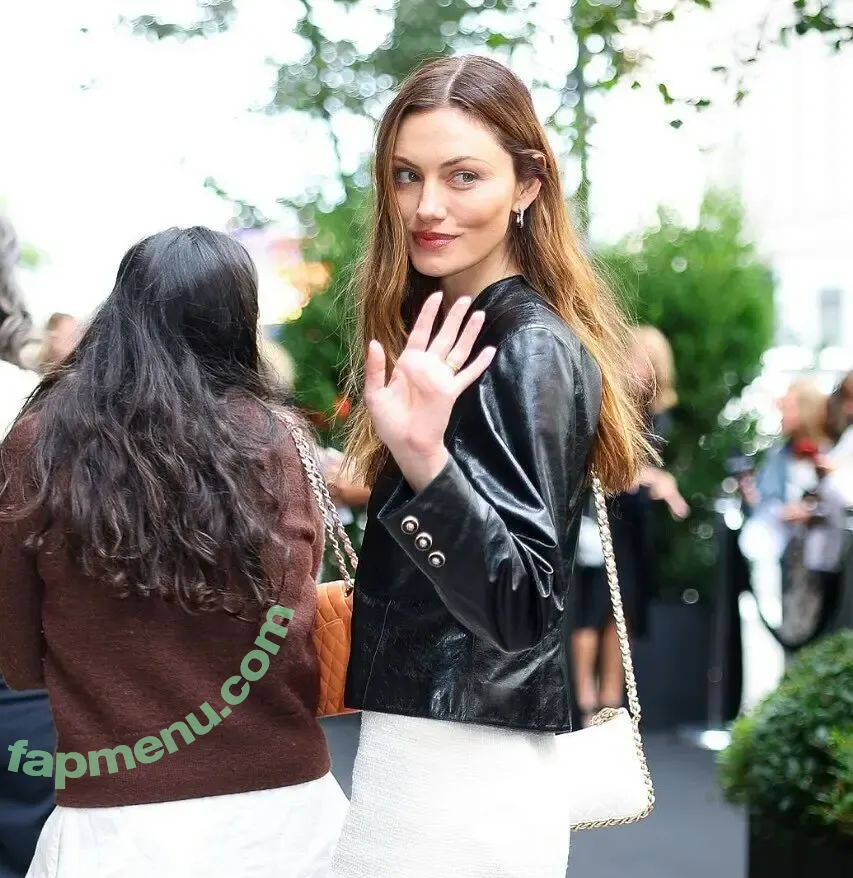 Phoebe Tonkin nude photo #0451 (phoebejtonkin)