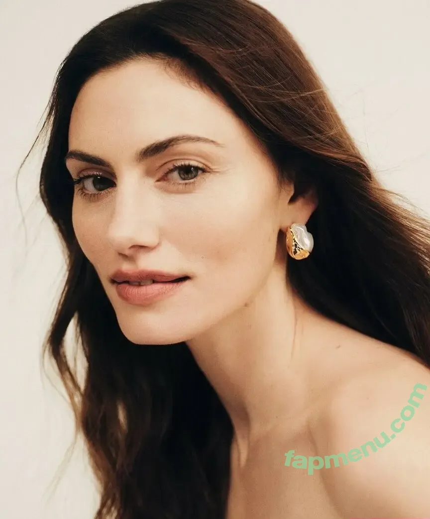 Phoebe Tonkin nude photo #0502 (phoebejtonkin)