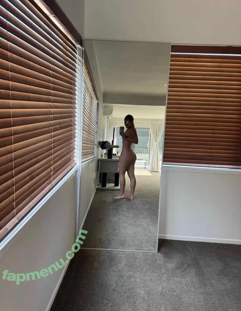 phoebeharris nude photo #0031 (phoebeharrisx)