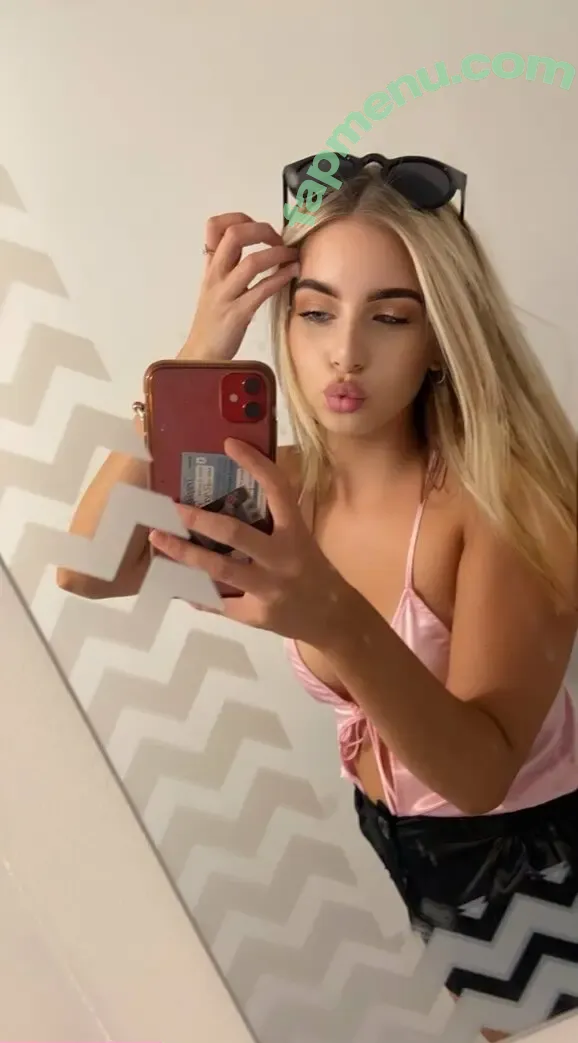 phoebehartwell nude photo #0008 (phoebehartwell)