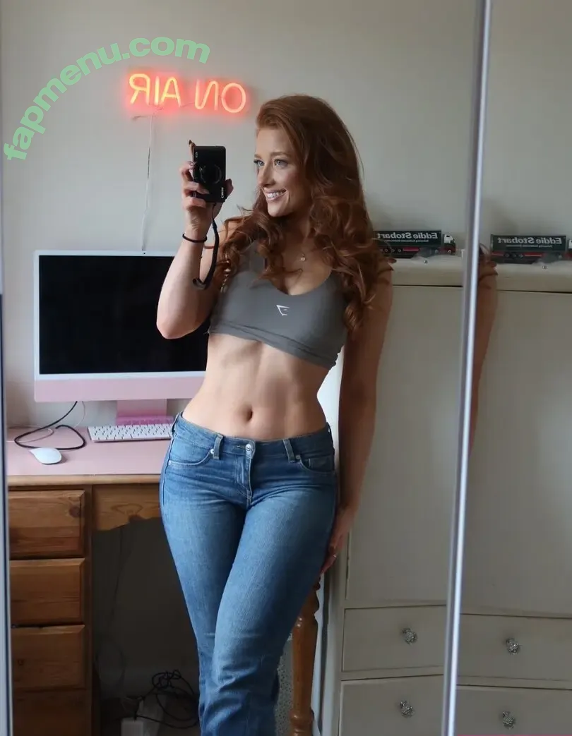 phoebeisginger nude photo #0215 (Phoebe / englishphoebex)