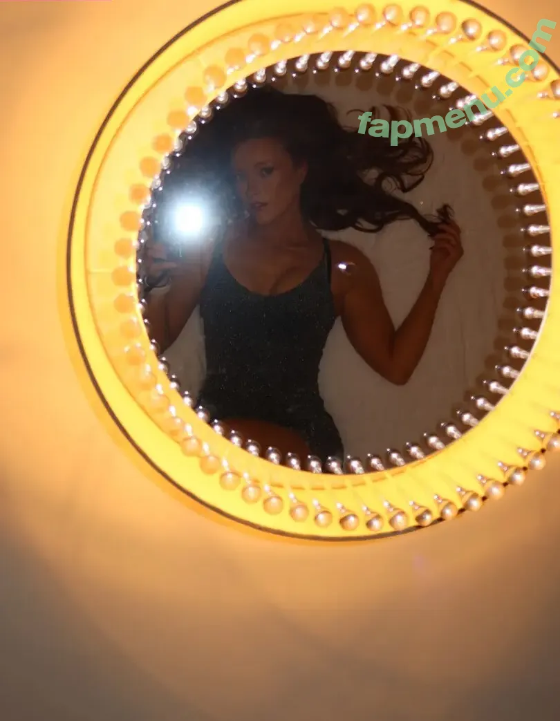 phoebeisginger nude photo #0344 (Phoebe / englishphoebex)