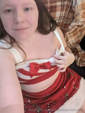 phoebetheunistudent / unironicfeminism nude photo #0212