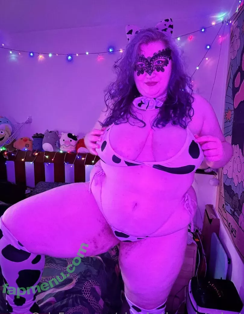 phoebetheunistudent nude photo #0179 (unironicfeminism)