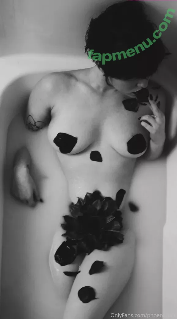 Phoenfatale nude photo #0011 (Phoenfatale)