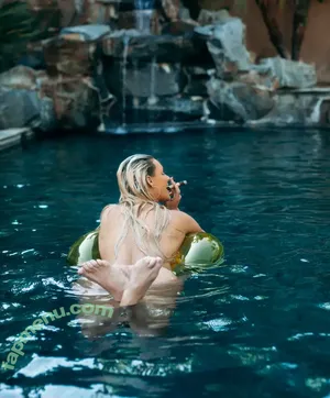 Phoenix Marie / phoenixmarie / phxsquaron / pmarizzle nude photo #1059