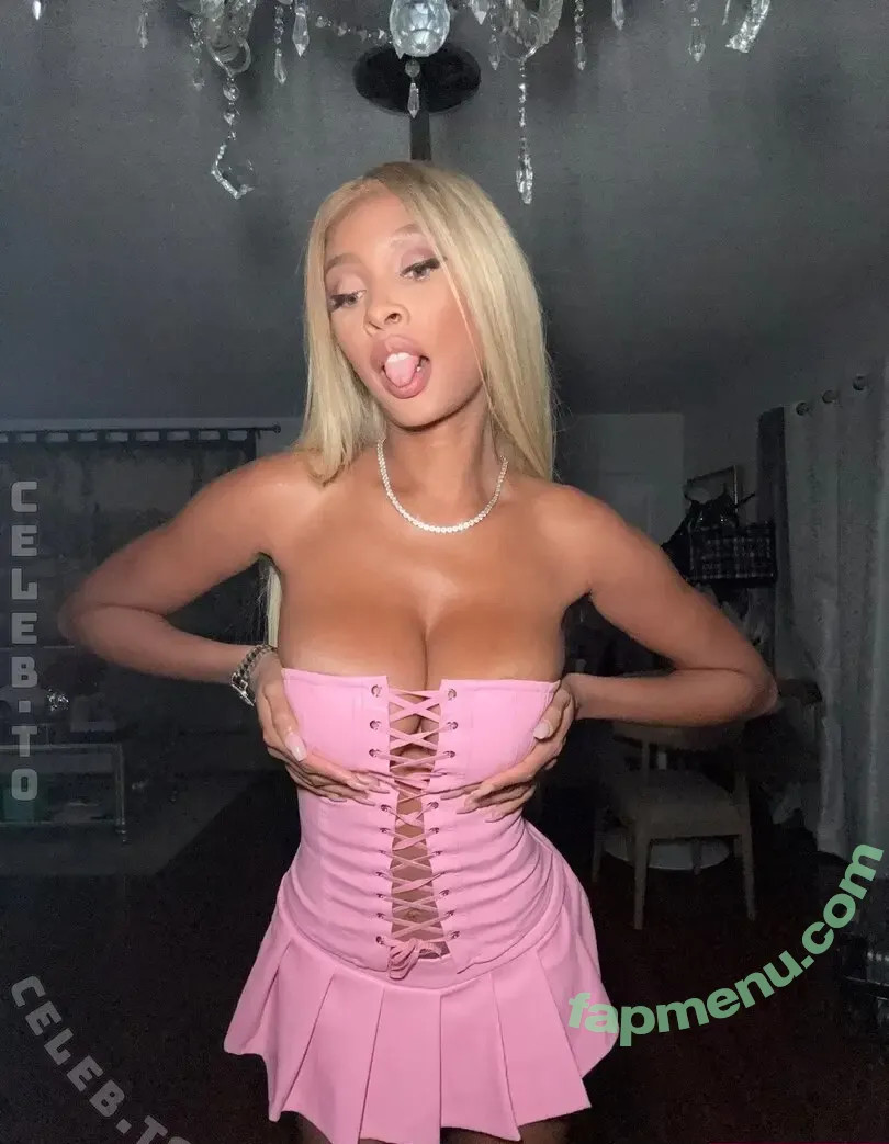 Phoenix Skye nude photo #0155 (Itsphoenixskye / _imdarkphoenix_ / darkphoenixvip)