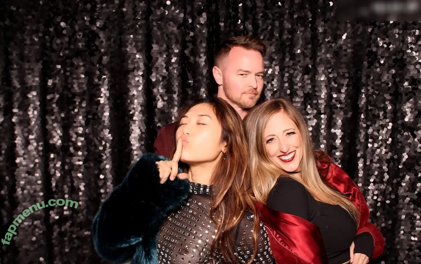 Photobox Flashes nude photo #0030 (Photobox Flashes)