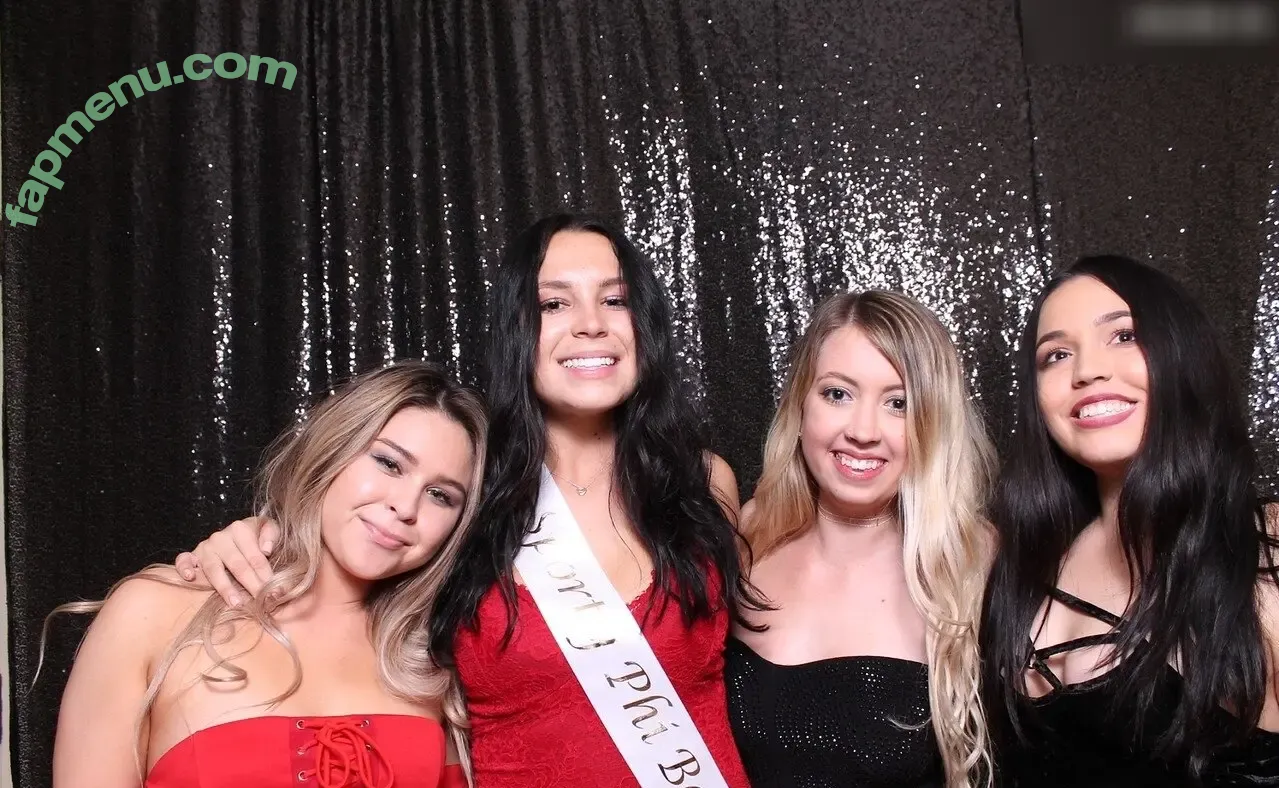 Photobox Flashes nude photo #0064 (Photobox Flashes)