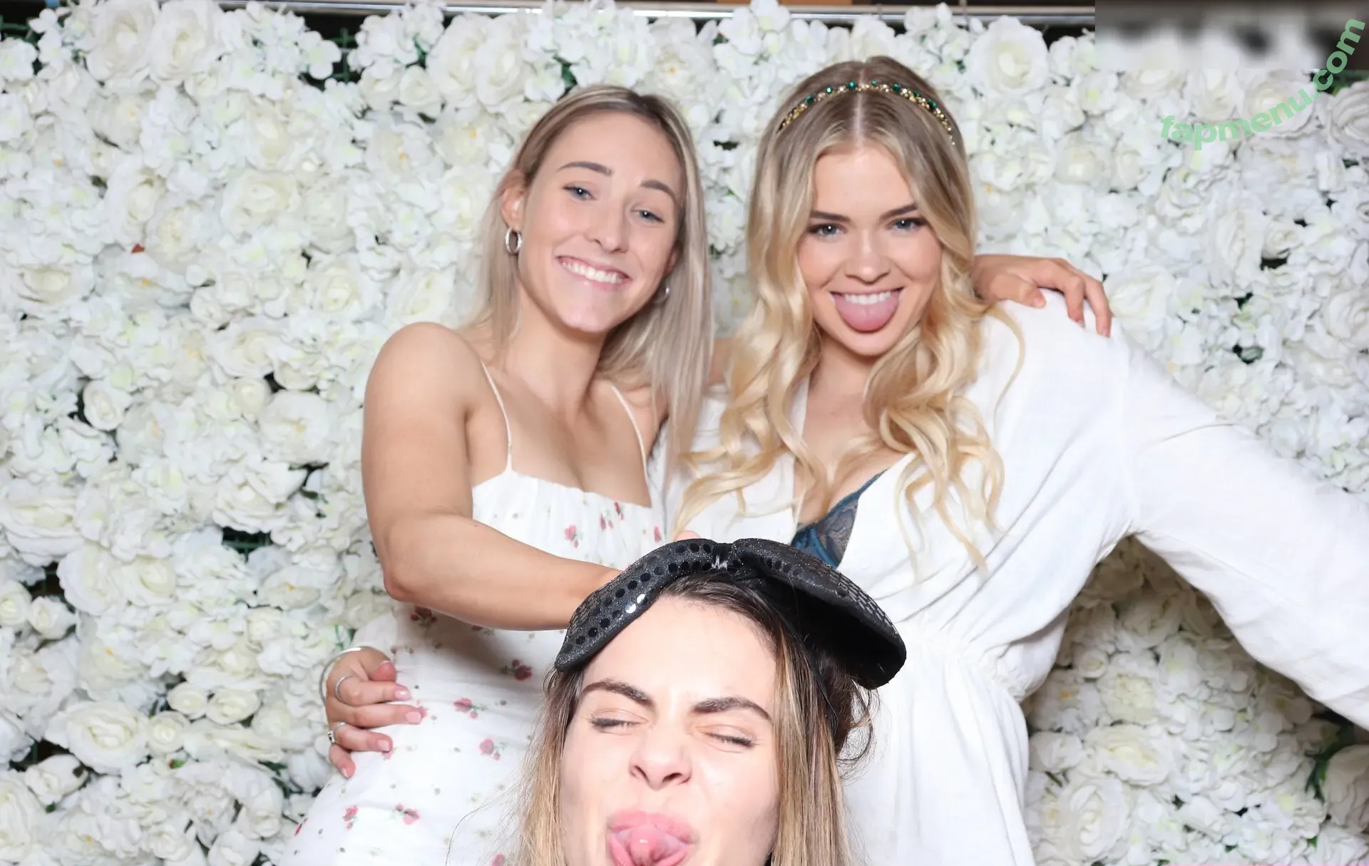 Photobox Flashes nude photo #0405 (Photobox Flashes)