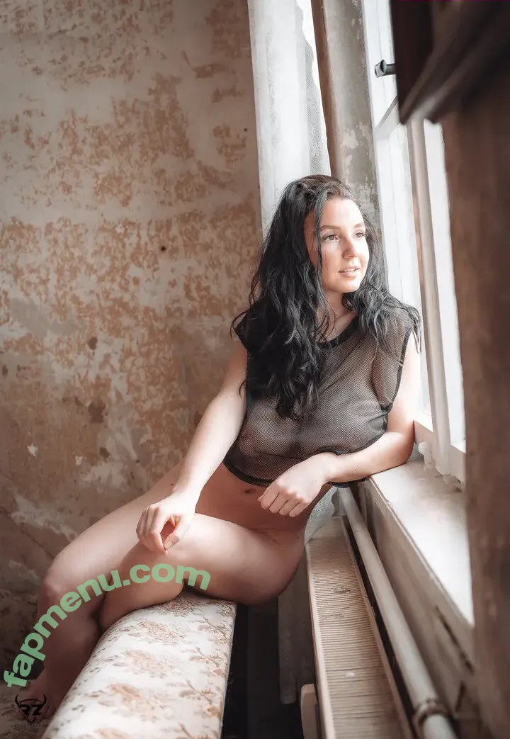 Photography.of.memories nude photo #0170 (Laurine Model)