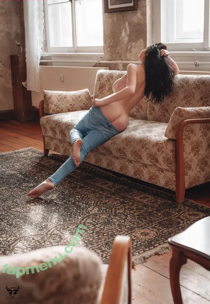 Photography.of.memories nude photo #0181 (Laurine Model)