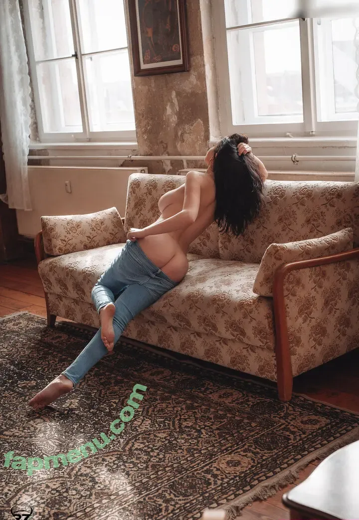 Photography.of.memories nude photo #0184 (Laurine Model)