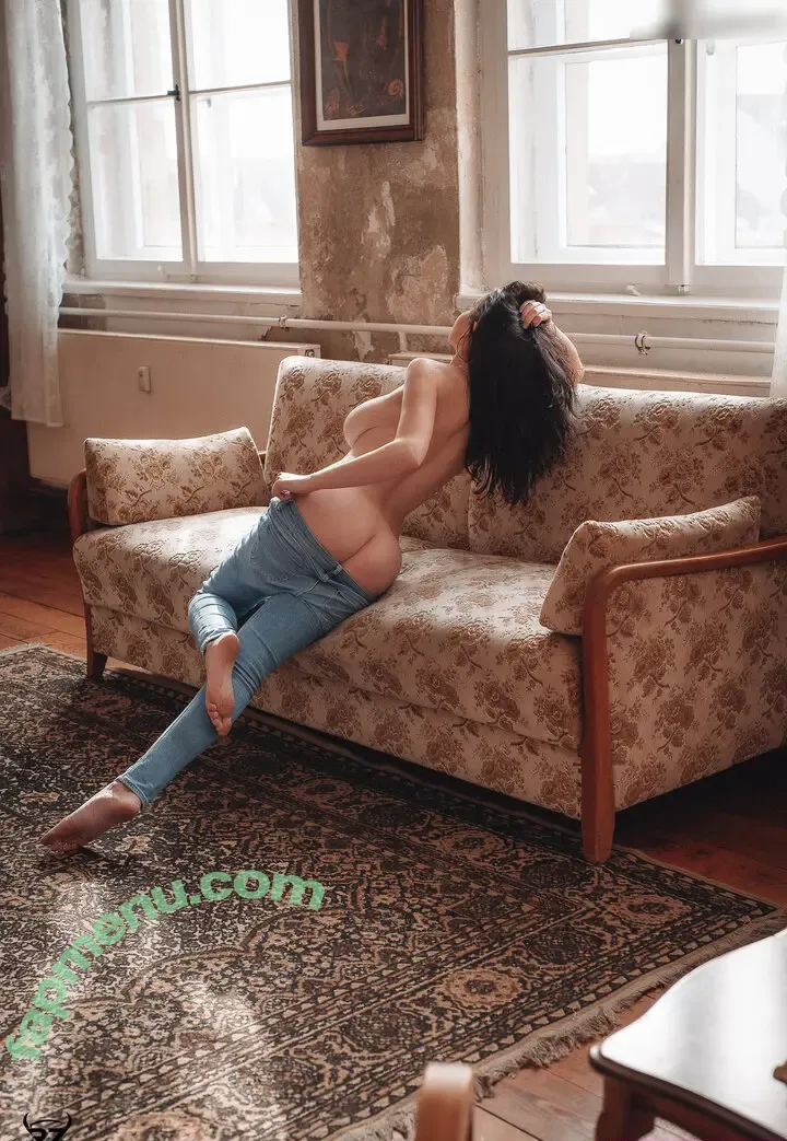 Photography.of.memories nude photo #0187 (Laurine Model)