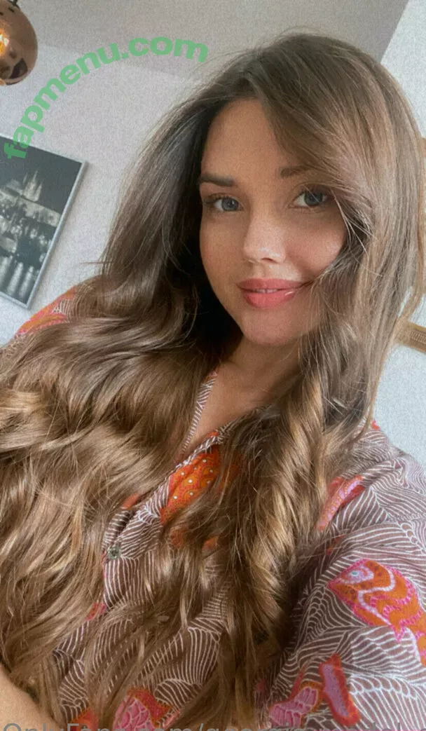 photopolli nude photo #0053 (Georgia / _photopolli_ / georgia.model_official)