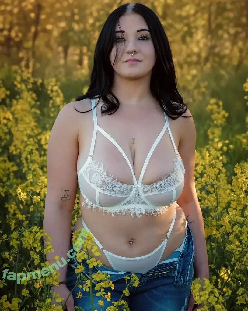 Pia-Danielle nude photo #0001 (Pia-Danielle)