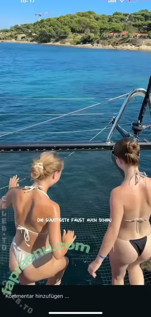 Pia Janina Tofall / pia.janina / piajanina / piajaninatofall nude photo #0081