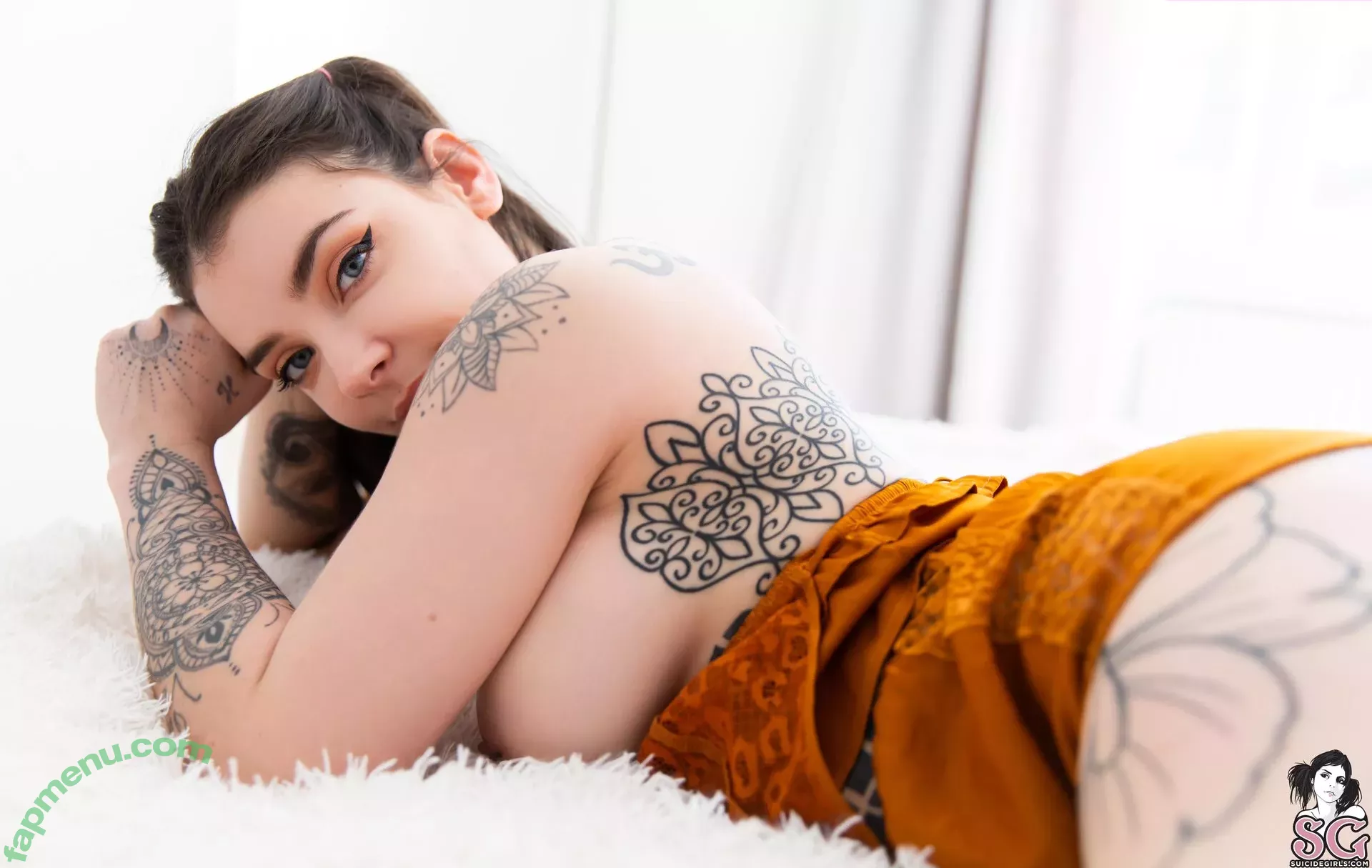 Pia Lora nude photo #0013 (pia_lora_sg / pialora)